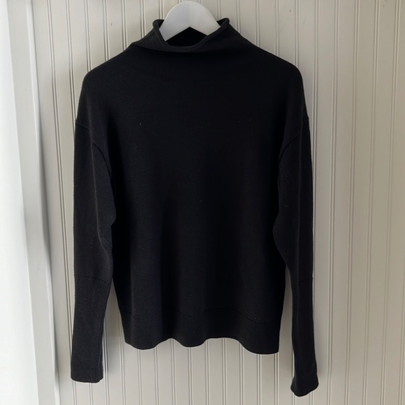 Wilfred Aritzia Black Cyprie Merino Wool Sweater - Picture 4 of 6